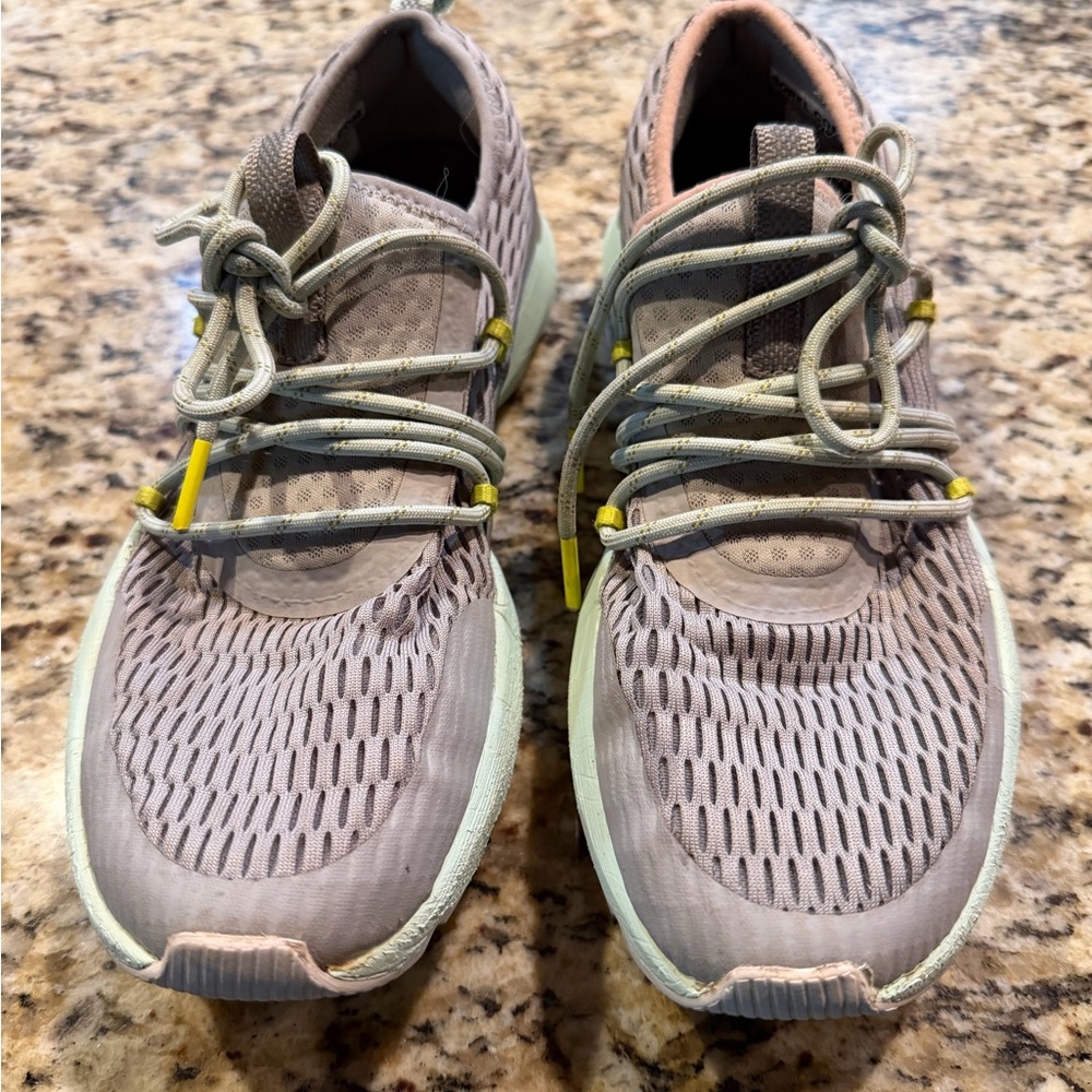 Sorel gray and mint Women's Sneakers with Yellow Accent size 8 barely worn